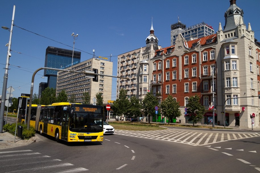 Katowice wprowadzają Strefę Czystego Transportu od czerwca tego roku – kto wjedzie do centrum? /Shutterstock