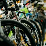 Katowice: Zebrano 60 rowerów i hulajnóg dla uchodźców