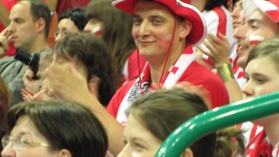 Katowicki spodek kolorowy od kibicowskcih gadżetów