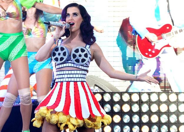 Katy Perry i jej niebezpieczny stanik fot. Kevin Winter /Getty Images/Flash Press Media