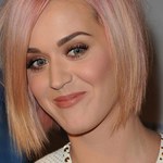 Katy Perry miauczy