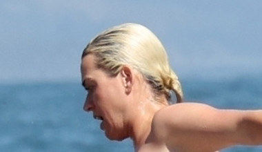 Katy Perry omal się nie przewróciła w wodzie!