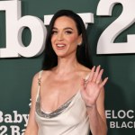 Katy Perry poleci w kosmos. Zabierze ją statek Jeffa Bezosa