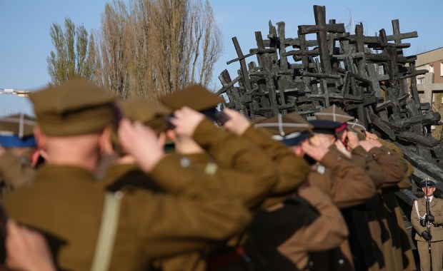 Katyń: Szczątki ekshumowanych oficerów Wojska Polskiego trafią do Katedry Polowej