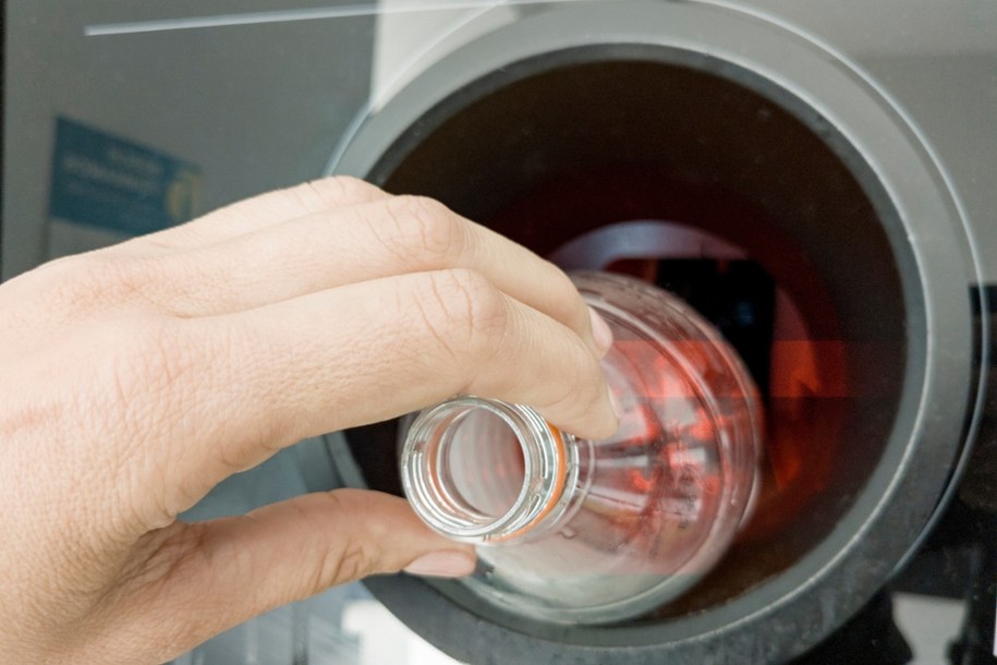 Kaucja na opakowania już od października! /Shutterstock