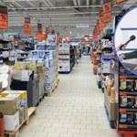 Kaufland odpowiada na nowy pomysł PiS. "Cały sklep mamy okleić?"