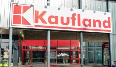 Kaufland reaguje na aferę wokół butelki Ustronianki. "Niezwłocznie wycofamy" 