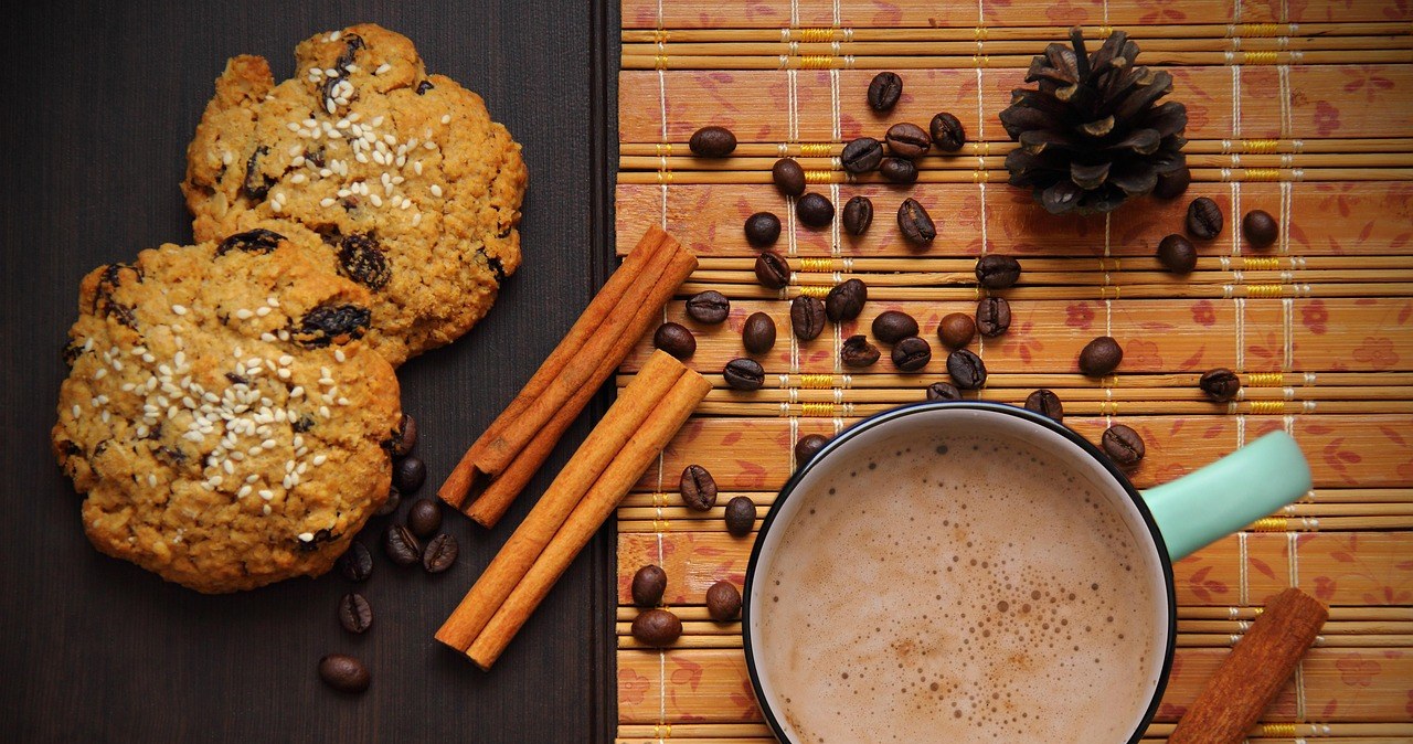 Кава з корицею, імбірем, гвоздикою та кардамоном - "щит для печінки" /pixabay.com