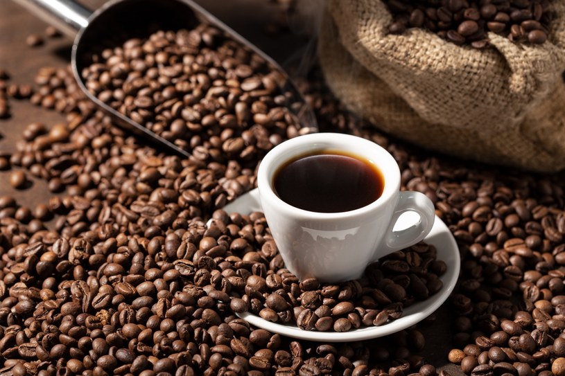 Kawa często smakuje inaczej, nawet gdy pijemy ten sam rodzaj /123RF/PICSEL
