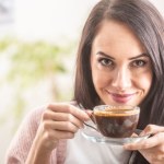 kawa właściwości zdrowotne Kawa działa najlepiej tylko o jednej godzinie. Nowe badania mówią jasno, kiedy ją pić