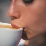 Kawa jak tarcza dla mózgu. 43 lata badań przyniosły zaskakujące wnioski