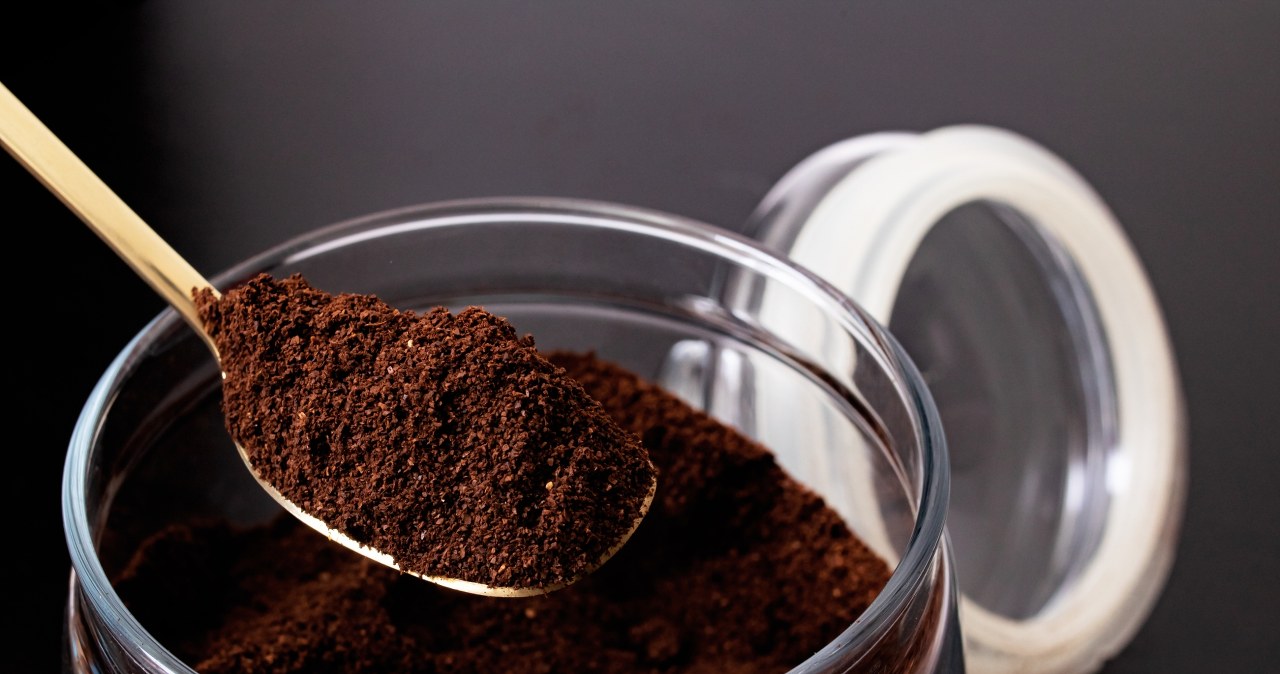 Kawa jako doraźne przyciemnienie brwi /123RF/PICSEL                 /123RF/PICSEL