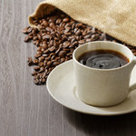 Kawa zmniejsza wielkość kobiecych piersi