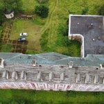 Kawałek po kawałku rozkradali i sprzedawali na złom cenny dach. Straty? 600 tys. złotych!