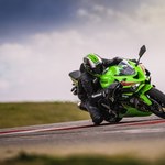 Kawasaki wytacza ciężkie działa. Oto nowa Ninja ZX-4R!