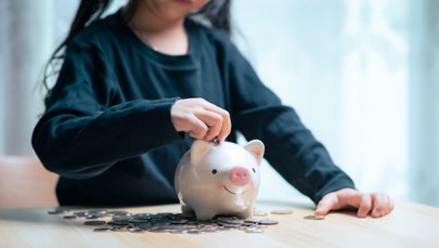 Każą dziecku płacić za dorosłego. Kuriozalne prawo do zmiany