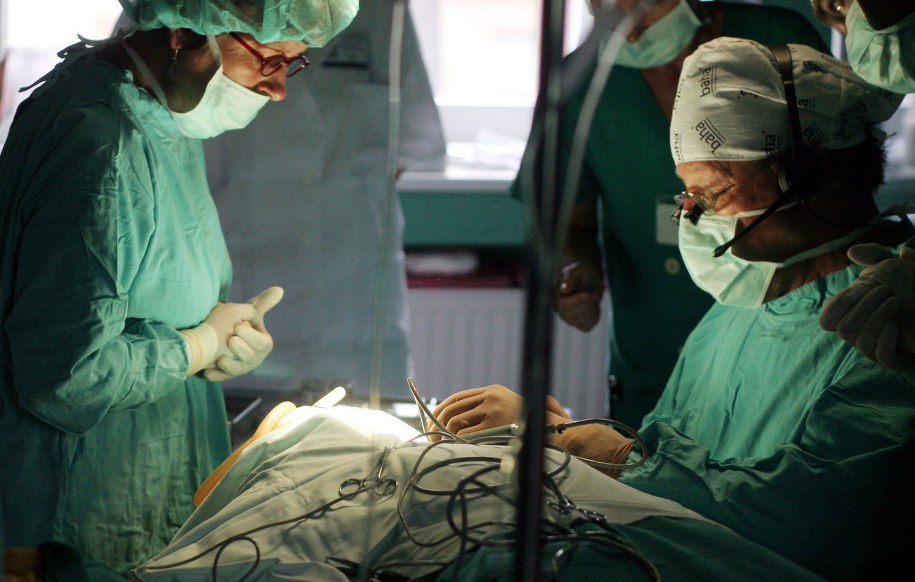 Każdego roku z powodu chorób nowotworowych umiera u nas ponad 20 tys. osób /Agnieszka Wyderka /RMF FM