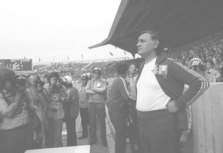 Kazimierz Górski podczas meczu Polska - Argentyna w 1974 roku /Stanisław Jakubowski    /PAP