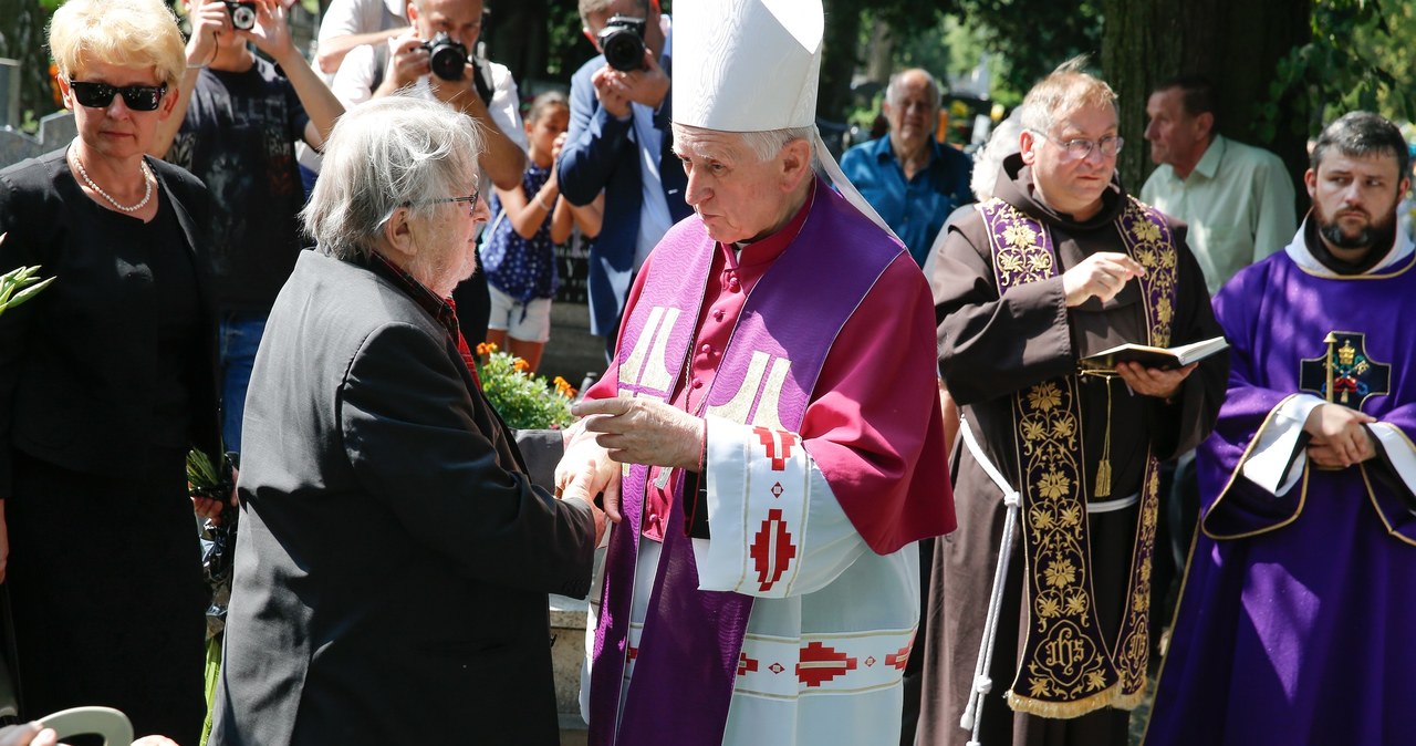 Kazimierz Kutz na pogrzebie Bernarda Krawczyka /Tomasz Kawka /East News