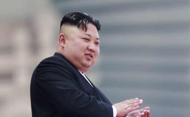 KCNA: Reżim Kima rozważa atak rakietowy na wyspę Guam. Znajdują się tam bazy wojskowe USA