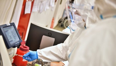 KE dopuszcza do obrotu 4. szczepionkę na koronawirusa. Pfizer i BioNTech zapowiadają zwiększenie produkcji szczepionki [RAPORT] 