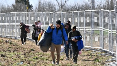KE proponuje system odsyłania migrantów. "Zmieniamy zasady gry"