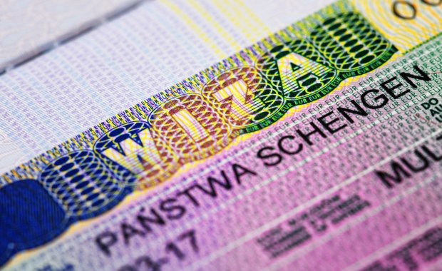 KE zaniepokojona aferą wizową w Polsce