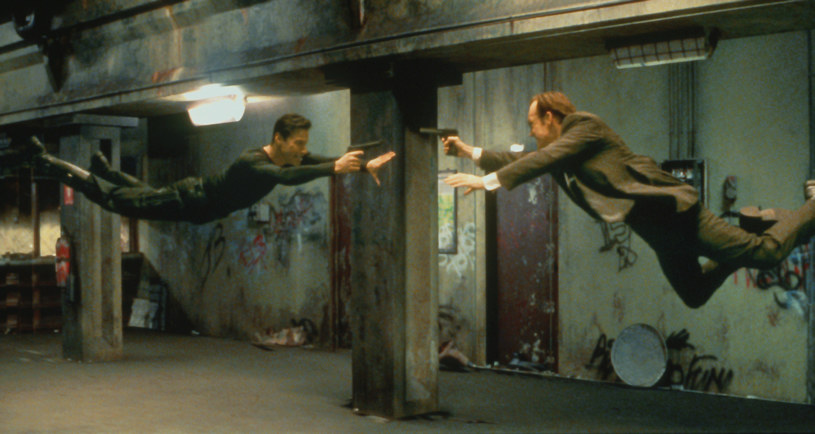 Keanu Reeves i Hugo Weaving w filmie "Matrix" /AKPA