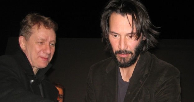 Keanu Reevesa przywitał dyrektor festiwalu Camerimage - Marek Żydowicz /INTERIA.PL