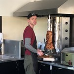 Kebab za 40 zł? Chleb za 10 zł? Przedsiębiorców dobijają rosnące koszty