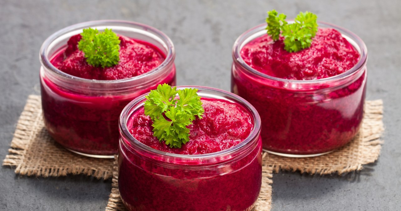 Keczup z buraków jest wolny od glutenu i sztucznych dodatków. /lenazajchikova /123RF/PICSEL