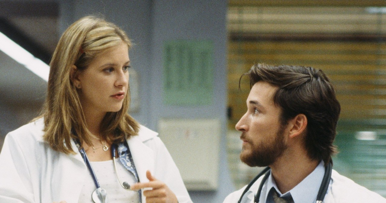 Kellie Martin i Noah WYle na planie "Ostrego dyżuru" /NBCU Photo Bank /Getty Images