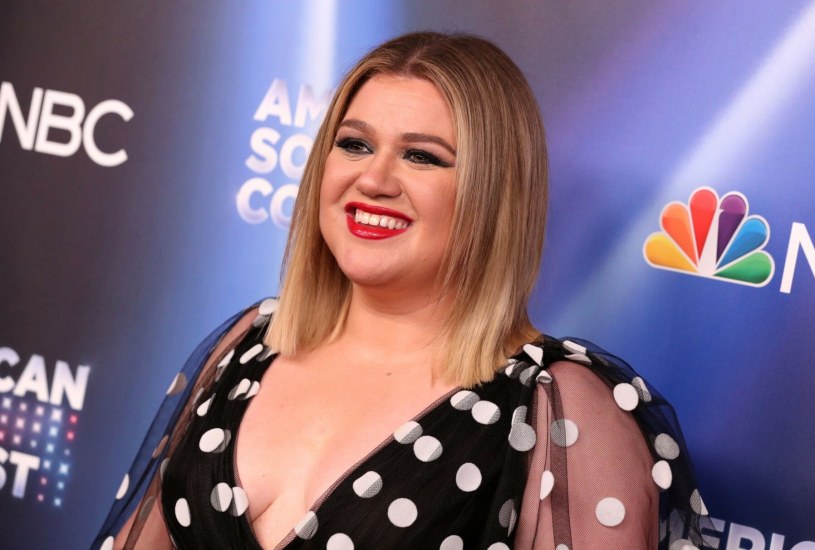 Kelly Clarkson już tak nie wygląda. Spektakularna metamorfoza amerykańskiej gwiazdy