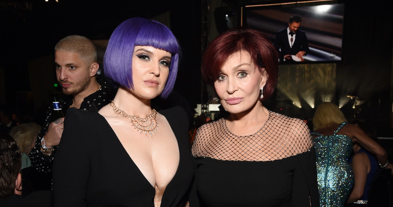 Kelly Osbourne ze swoją matką - Sharon Osbourne /Michael Kovac /Getty Images