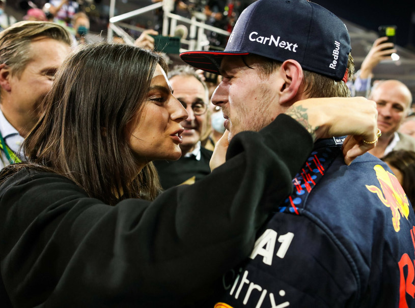 Kelly Piquet i Max Verstappen świętują sukces kierowcy /FLORENT GOODEN via www.imago-images.de/Imago Sport and News/East /East News