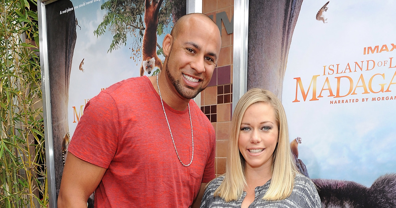 Kendra Wilkinson z mężem i synkiem /Angela Weiss /Getty Images