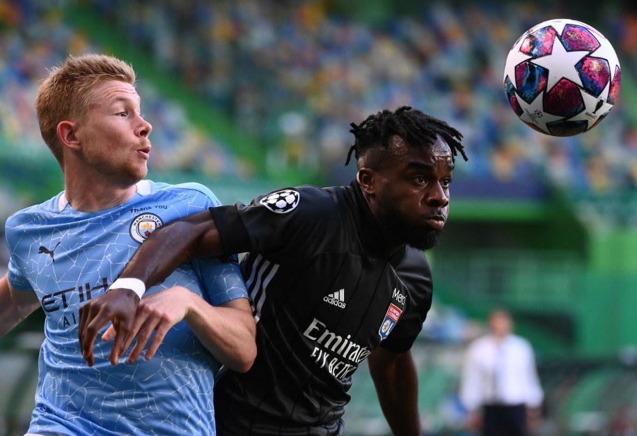 Kevin De Bruyne i Maxwel Cornet podczas meczu Ligi Mistrzów /Franck Fife / POOL /PAP