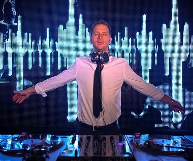 Kevin Parent w scenie z filmu "Café de Flore"