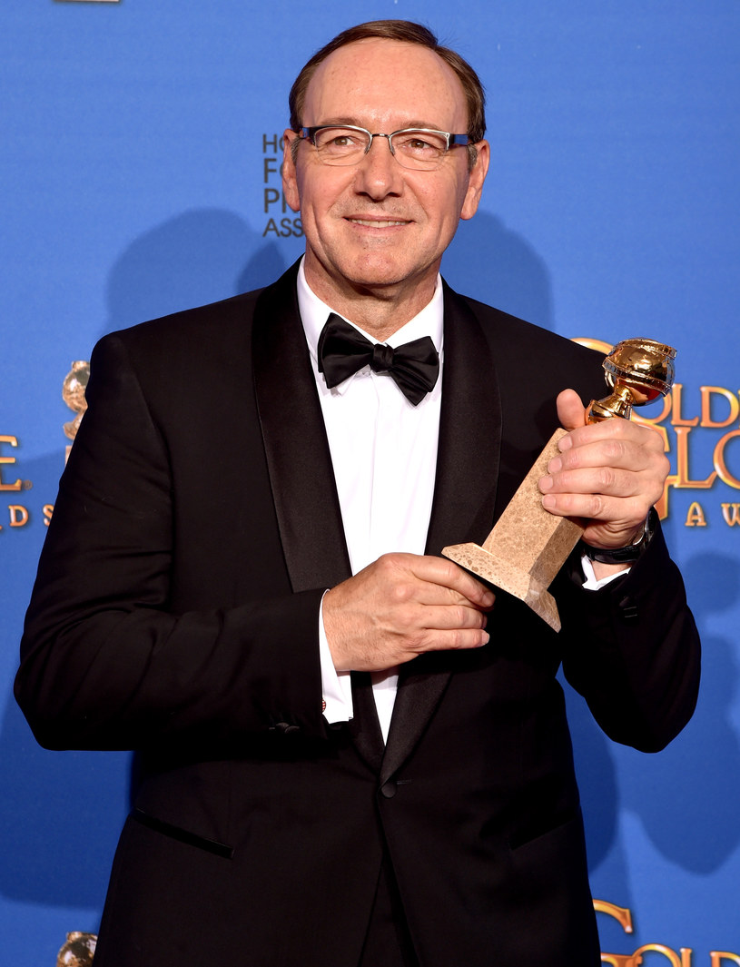Kevin Spacey ze Złotym Globem w kategorii "najlepszy aktor w serialu dramatycznym" /Kevin Winter /Getty Images