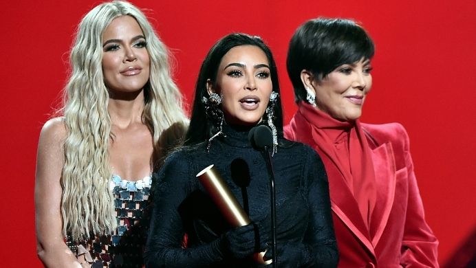 Khloe Kardashian zmieniła się nie do poznania na przestrzeni lat /Alberto Rodriguez/E! Entertainment /Getty Images
