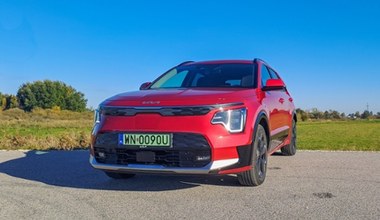 Kia Niro EV jest starsza, ale tańsza od EV3. I nierzadko lepsza