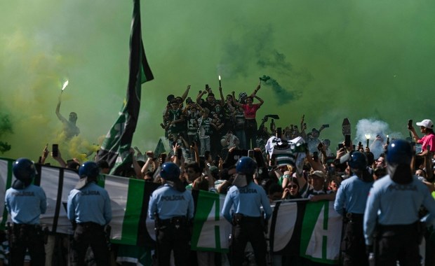 Kibice chcą pozwać państwo. Jeden z nich stracił oko