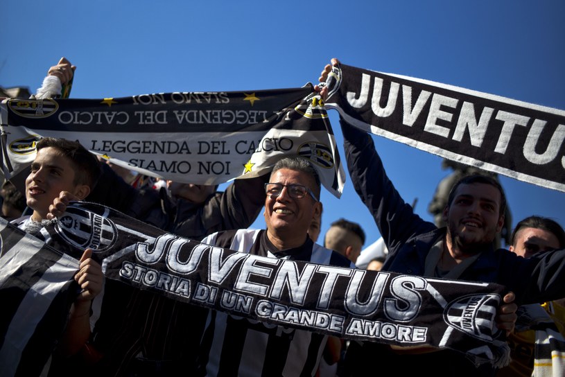 Kibice Juventusu świętują mistrzostwo /AFP