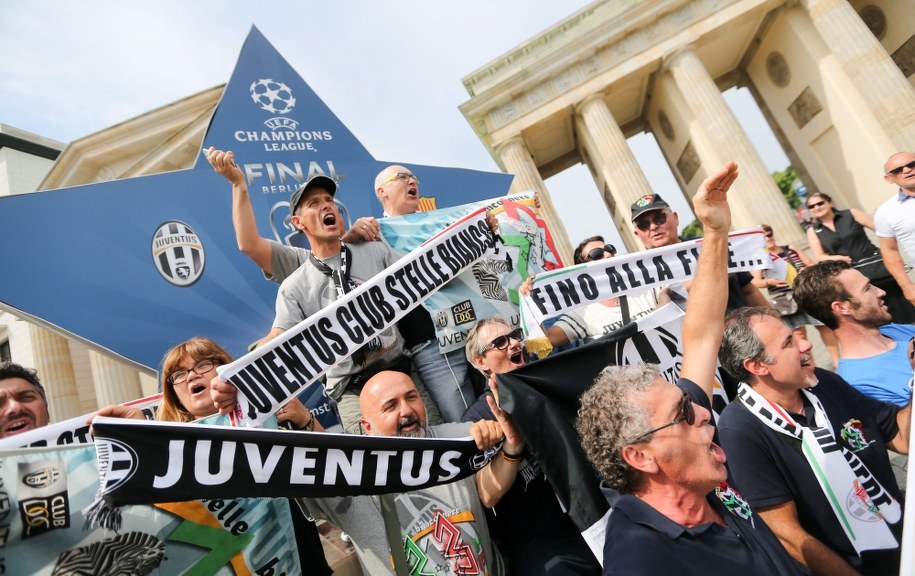 Kibice Juventusu Turyn /Kay Nietfeld  /PAP/EPA