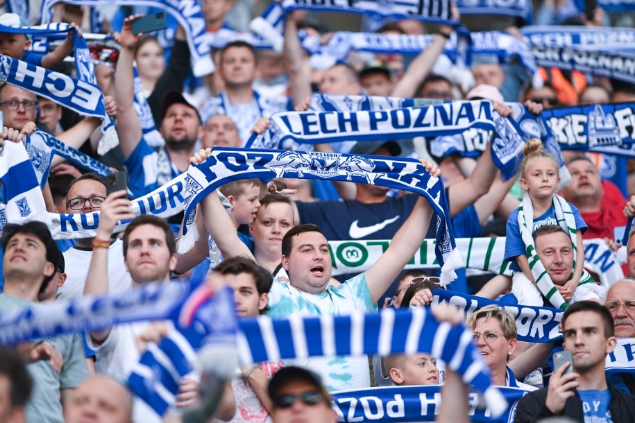 Kibice Lecha Poznań /	Jakub Kaczmarczyk   /PAP