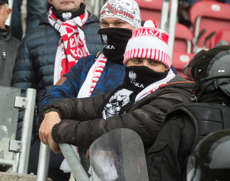 Kibice ŁKS-u na zdjęciu ilustracyjnym /	Grzegorz Michałowski   /PAP