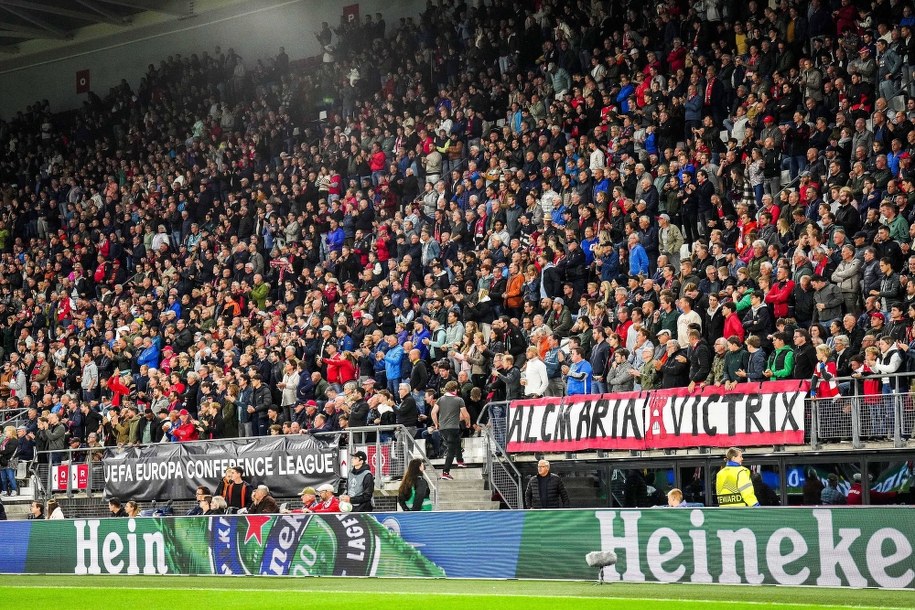 Kibice na meczu AZ Alkmar - Legia Warszawa /ED VAN DE POL    /PAP/EPA