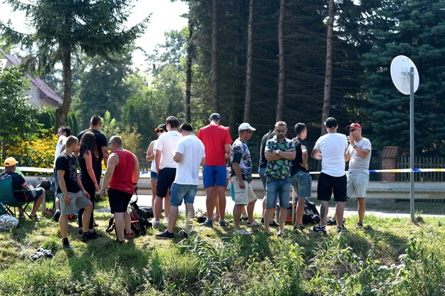 Kibice na trasie jednego z odcinków specjalnych rajdu /Darek Delmanowicz /PAP