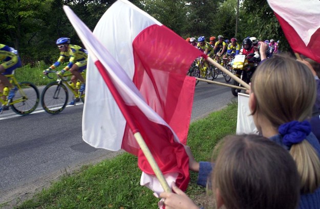 Kibice na trasie TdP [zdj. archiwalne] /PAP/WOJTEK SZABELSKI  /PAP