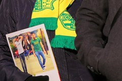 Kibice Nantes czuwają i modlą się o zdrowie zaginionego piłkarza 
